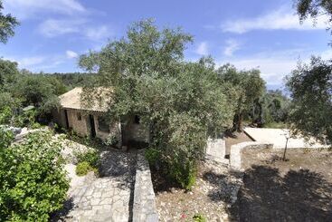 מלון דירות Adamantia