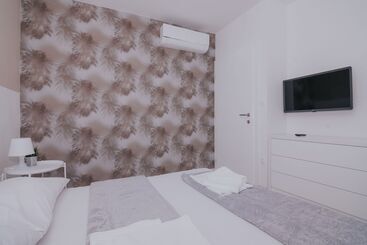 דירות לתיירים Apartments Pool Villa Aldura