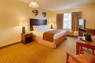 هتل The Landmark Inn