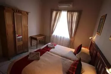 Majatalo Donkin Country House