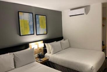 Hotel B S Suites Merida