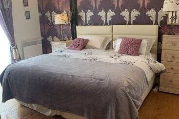 Пансион Ffos Y Ffin   Ascension In The Fields