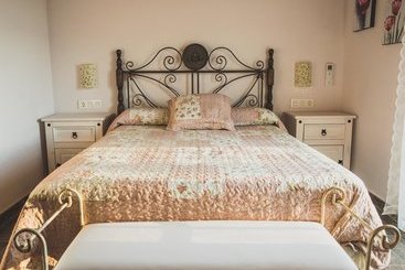 Apartamentos Rurales La Fatela