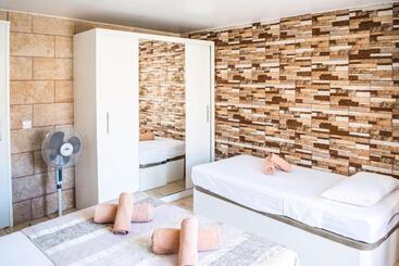 بنسيون Hostel Poseidon Hm