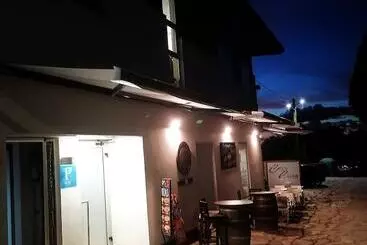 Pensione Pensión Casa Cines Restaurante