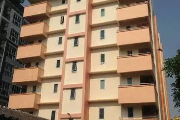 Hotel Yaowamal Apartment