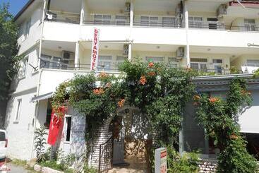 Derya Motel