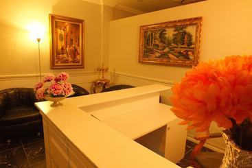 酒店 Real King Boutique