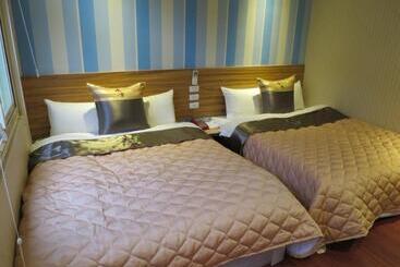 Пансион Yung Feng