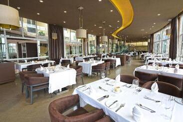 Protea Hotel By Marriott Kampala Skyz