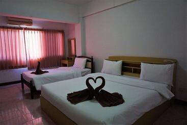 Premier Hotel Nakhonsithammarat