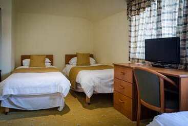 Thrums Hotel, Kirriemuir