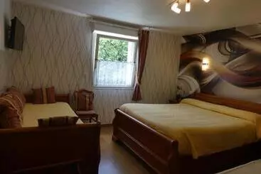 تختخواب و صبحانه Chambres D Hôtes La Balaguère