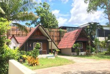 호텔 Donmueng Resort Chumphon