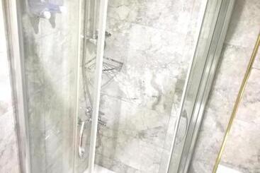 By Historial Hotel Due