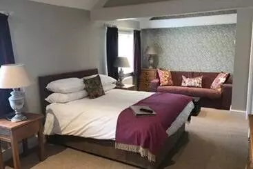 The George Inn