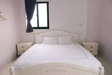 تختخواب و صبحانه Destination Inn