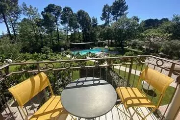 Hôtel Les Sables D Ocre & Spa