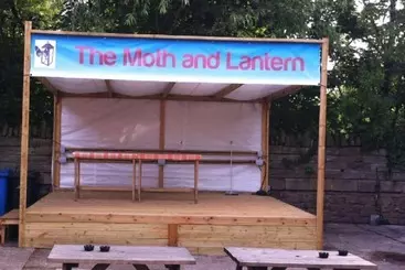 Pensió The Moth And Lantern