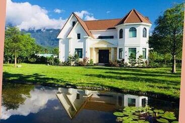 تختخواب و صبحانه Gihak Homestay