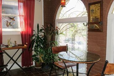 Greenwood Bed And Breakfast