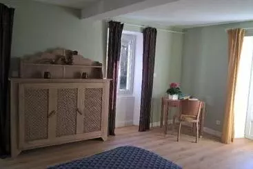 Majatalo Au Fil De L'eau