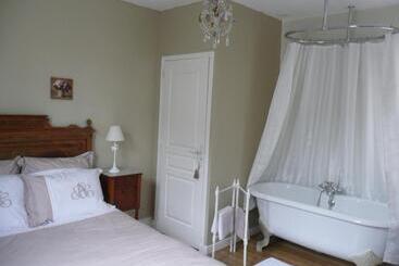 Majatalo Les Lilas De Bellefontaine