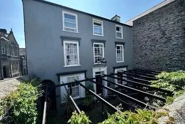 Bed and Breakfast One Drake Road, Tavistock, Devon