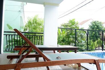 تختخواب و صبحانه An Bang Seasnail Homestay