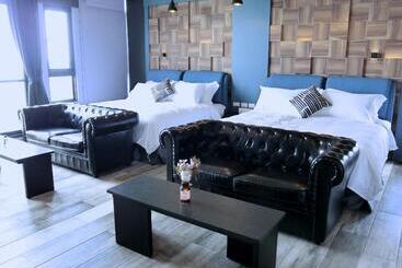 تختخواب و صبحانه Muri Day