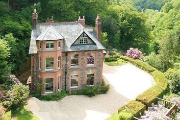 Glen Lodge Luxury B&b