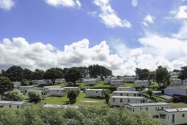 בית מלון כפרי 170 Newquay Bay Resort