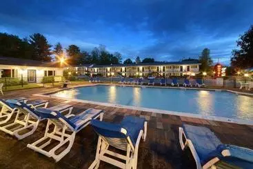 モーテル Saratoga Turf And Spa