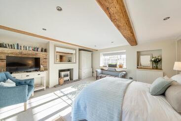 Barton Cottage Bed And Breakfast