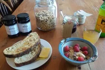 Hostelli Bridge House