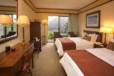 호텔 Drakensberg Sun Resort