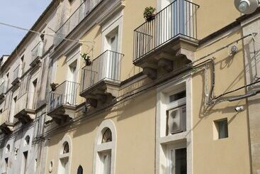 Bed and Breakfast Ad Maiora  Design Rooms