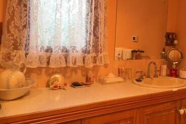 Stony Rise Cottage B&b