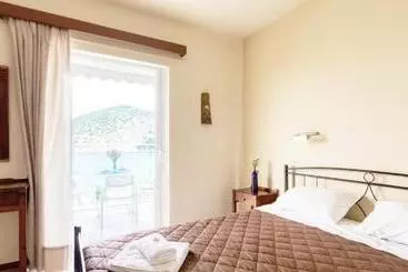 Akrotopi Apartments