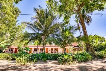 Hotelli Yucca Beachfront