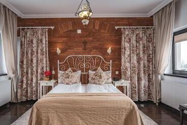 پانسیون Conacul Bratescu