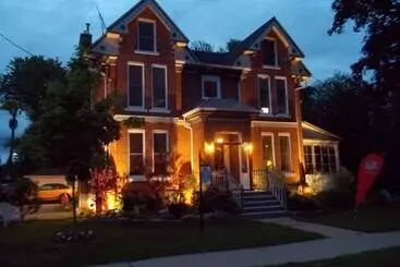 Seaway Manor B&b