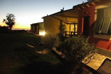 בית מלון כפרי Sostio A Levante