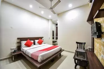 Hotel Lords By Oyo Rooms