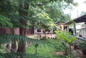 Pension Max Safari Villa