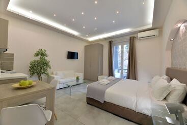 آپارتمان‌های توریست‌ها Alekos Apartments 2 Netflix, Self Check In