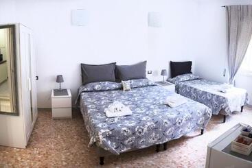 Ostiense District B&b