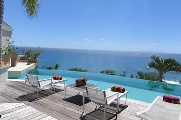 آپارتمان‌های توریست‌ها Eden Rock Villa Acamar
