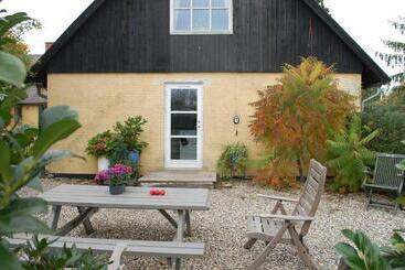 פונדק Fredensborg Guesthouse