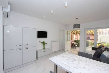 Rooms And Apartments Bella Vista